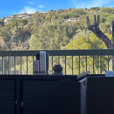 Appartement Residence Santa Barbara Avec Piscine Et A 750M De La Plage Cavalaire-sur-Mer Buitenkant foto