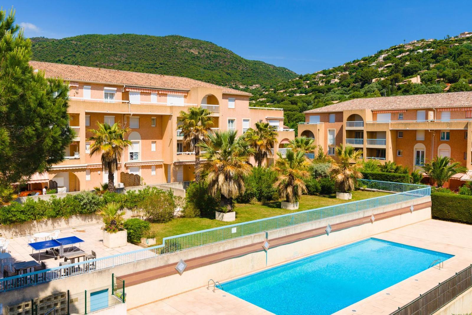 Appartement Residence Santa Barbara Avec Piscine Et A 750M De La Plage Cavalaire-sur-Mer Buitenkant foto